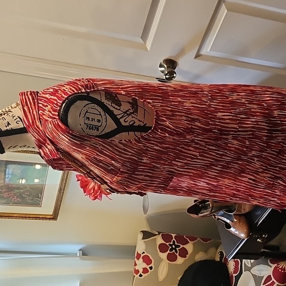 Liz Claiborne Red and White Patterned Sleeveless Top - Picture 4 of 10